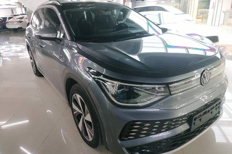 Used Volkswagen ID.6 X 2023 Pure Long-Range Version Front Right 45 Deg