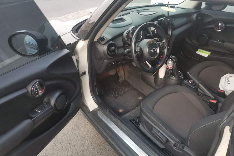 Used MINI 2014 1.5T COOPER Fun