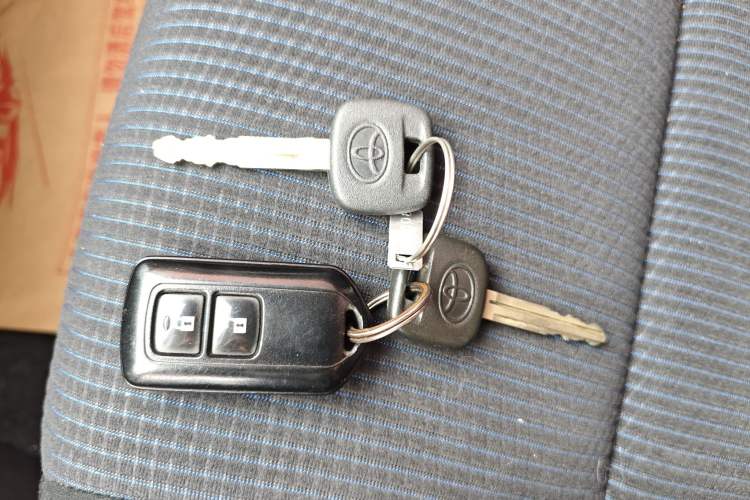 Used Toyota YARiS L Zhi Xuan 2014 1.3E Manual Charm Edition