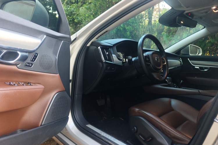 Used Volvo S90 2017 T4 Zhiyi Edition