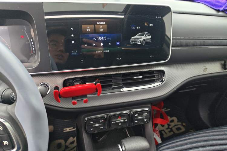 Used GAC Trumpchi GS3 2021 POWER 270T Automatic Luxury Edition Audio And AC Panel