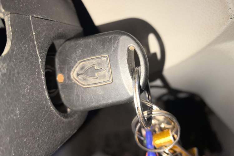 Used Jinbei New Hiace X30L 2018 1.5L Box Truck Business Edition DLCG14 Vehicle Key