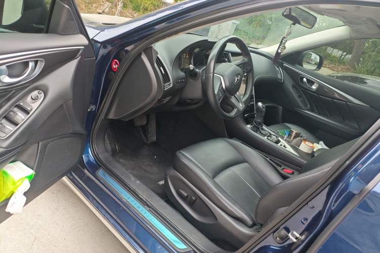Used Infiniti Q50L 2018 2.0T Comfort Edition China VI Standard Driver Seat