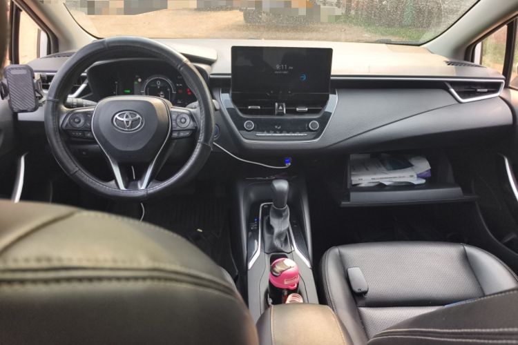 Used Toyota Corolla 2023 1.8L Smart Electric Hybrid Dual-Motor Elite Edition Center Console