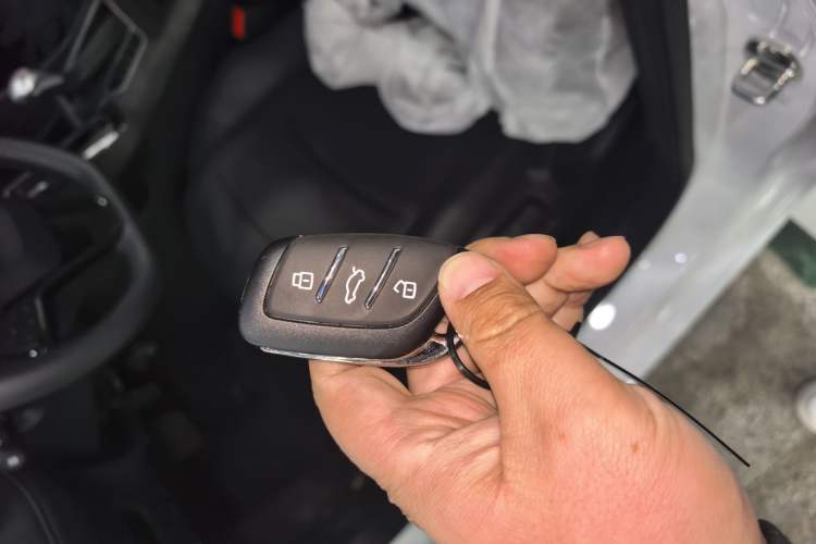 Used Roewe i5 2026 Model 1.5L CVT Luxury Version
