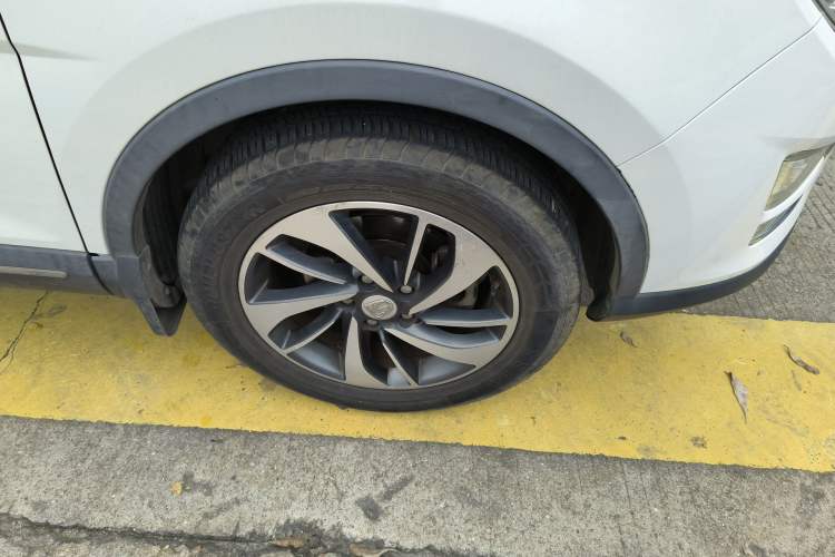 Used Baojun 560 2015 1.8L manual luxury version
