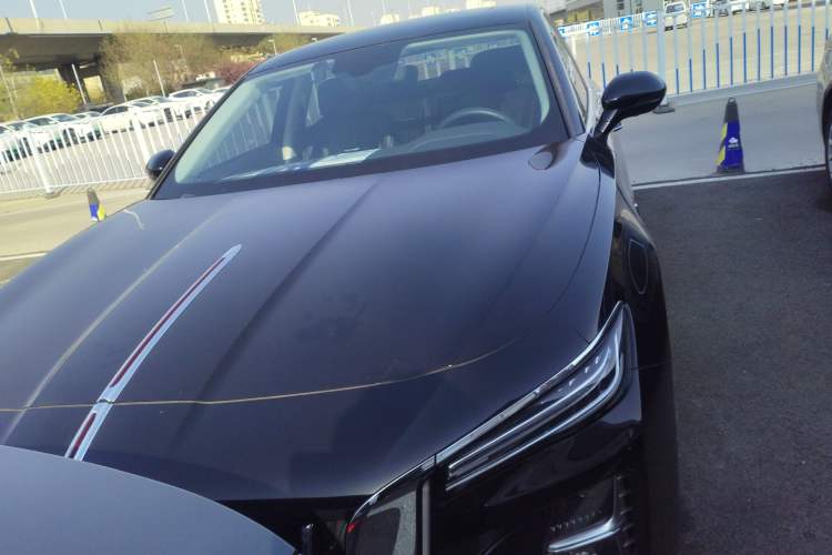 Used Hongqi H5 2024 1.5T DCT Smart Connect Flagship Edition Front