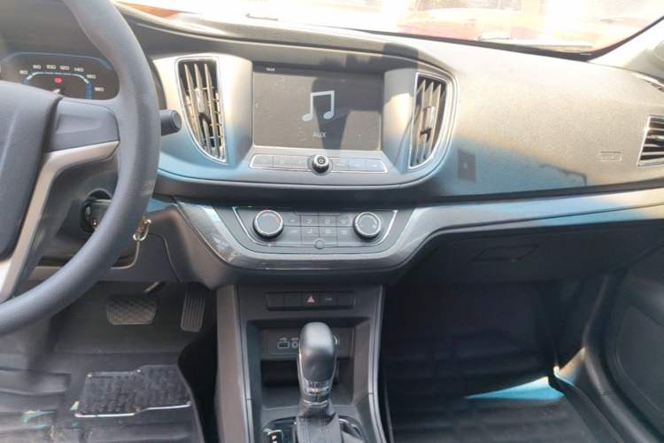 Used Roewe 360 2015 1.5L Automatic Luxury Edition