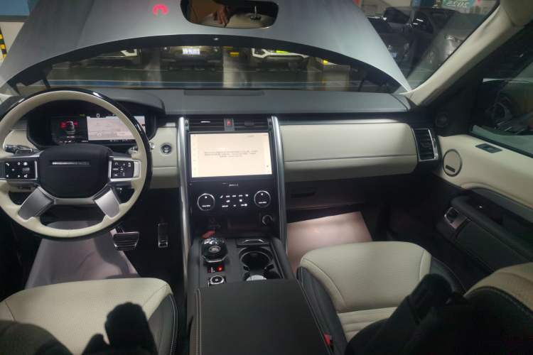 Used Land Rover Discovery 2024 360 PS Dynamic SE