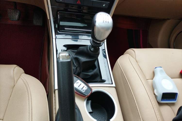 Used Haval H2 2014 1.5T Manual Two-Wheel Drive Elite Edition
