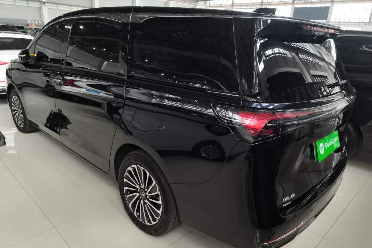 Used Buick GL8 New Energy 2025 Lu Shang Luxury Edition 7-Seater Exterior 2