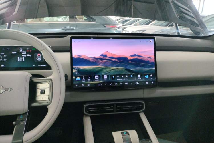 Used Formula Leopard Titanium 3 2025 501 km Four-Wheel Drive Drone Edition
