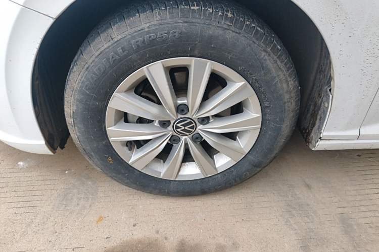 Used Volkswagen Lavida 2023 1.5L Automatic De Yi Edition Left Front Wheel Hub