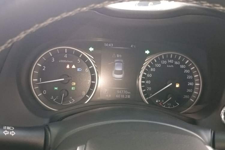 Used Infiniti Q50L 2018 2.0T Enjoyment Version China VI Standard