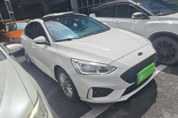 Used Ford Focus 2020 Sedan 1.5L Automatic Sharp Edition Front Right 45 Deg