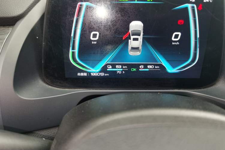 Used BYD Qin Pro New Energy 2018 DM 1.5TI Automatic Smart Connect Enjoyment Model Odometer Close Up
