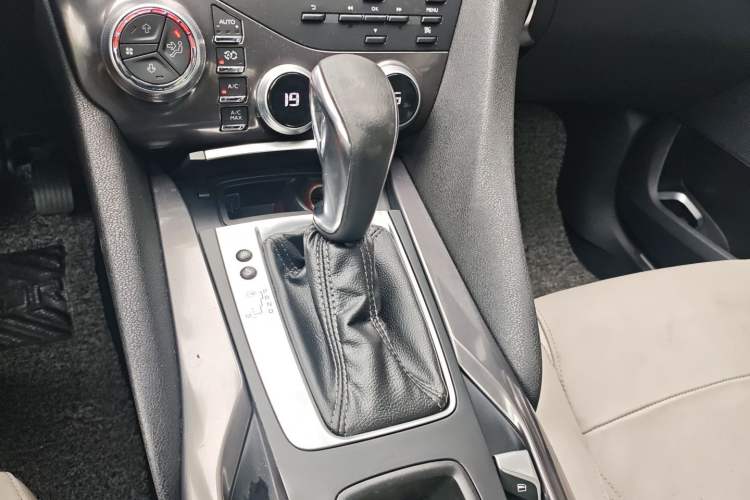 Used DS 5 2012 1.6T Elegant Edition