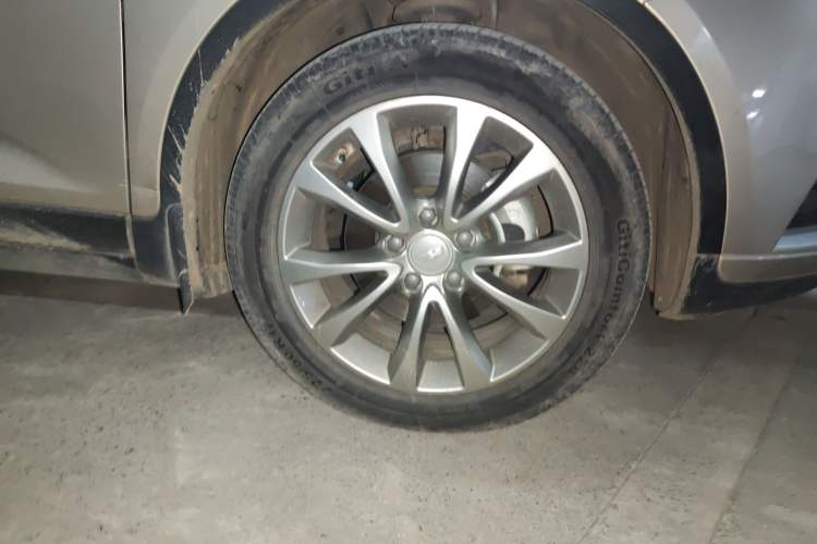 Used Geely Auto Emgrand GS 2016 Elegant Edition 1.8L Manual LingShang Model Right Front Wheel Hub