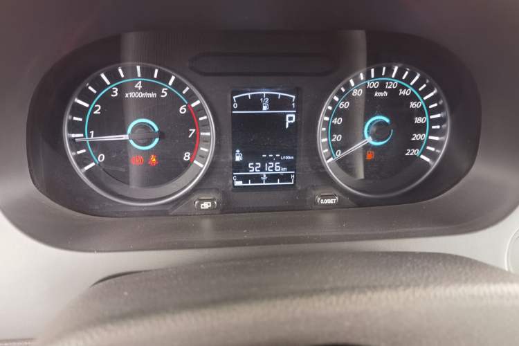 Used FORTHING Joyear S50 2014 1.6L CVT Luxury Model
