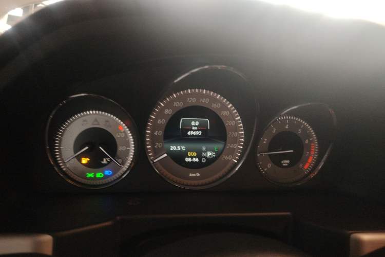 Used Mercedes-Benz GLK-Class 2015 GLK 260 4MATIC Dynamic Edition Ultimate Version
