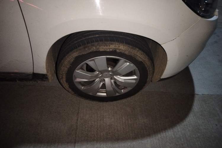 Used Peugeot 2008 2014 1.6L Automatic Fashion Edition Right Front Wheel Hub