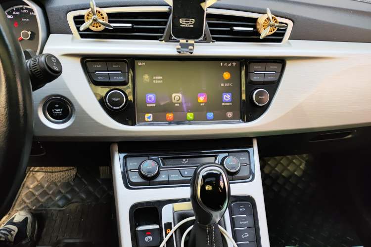 Used Geely Auto Emgrand X7 Sport 2018 1.8TD Automatic Two-Wheel Drive Zhiya Model