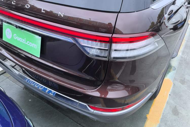 Used Lincoln Aviator 2020 3.0T V6 All-Wheel-Drive Premium Edition Exterior 3