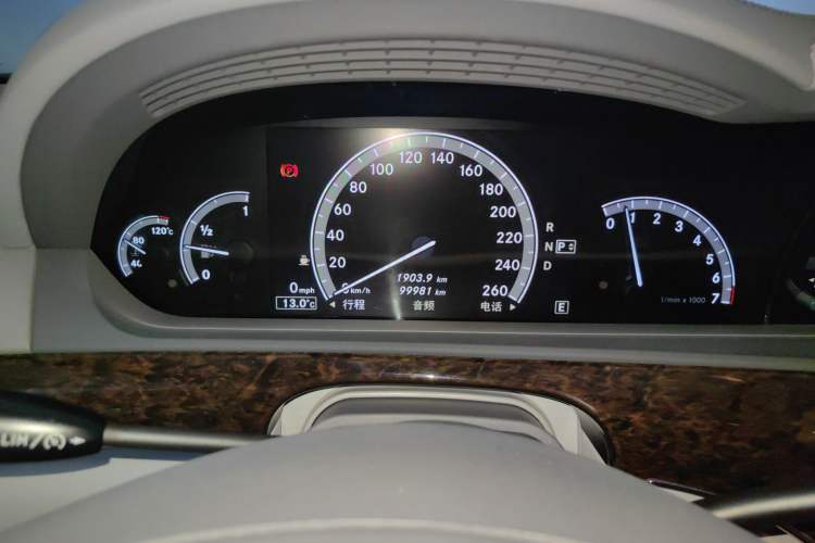 Used Mercedes-Benz S-Class 2012 S 300 L Business Standard Model