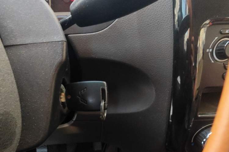 Used Wuling Rongguang V 2016 1.2L Standard Version Vehicle Key