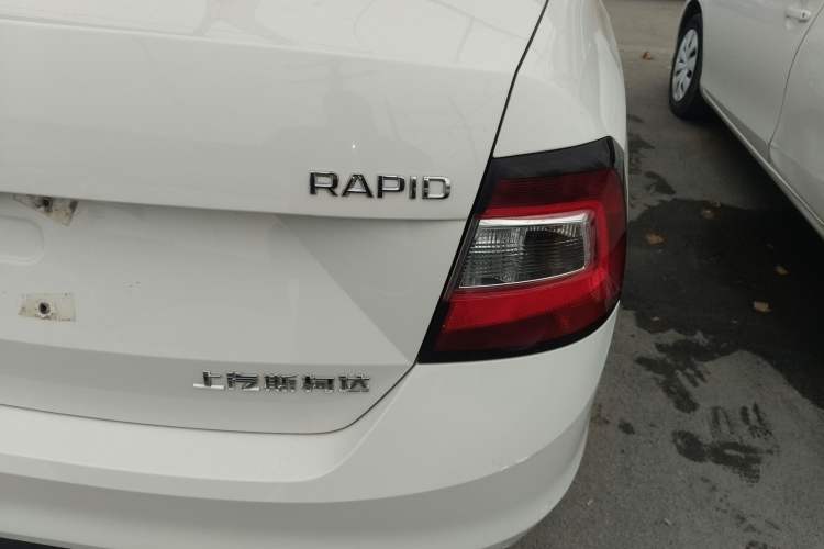 Used Skoda Rapid 2018 1.6L Automatic Comfort Edition
