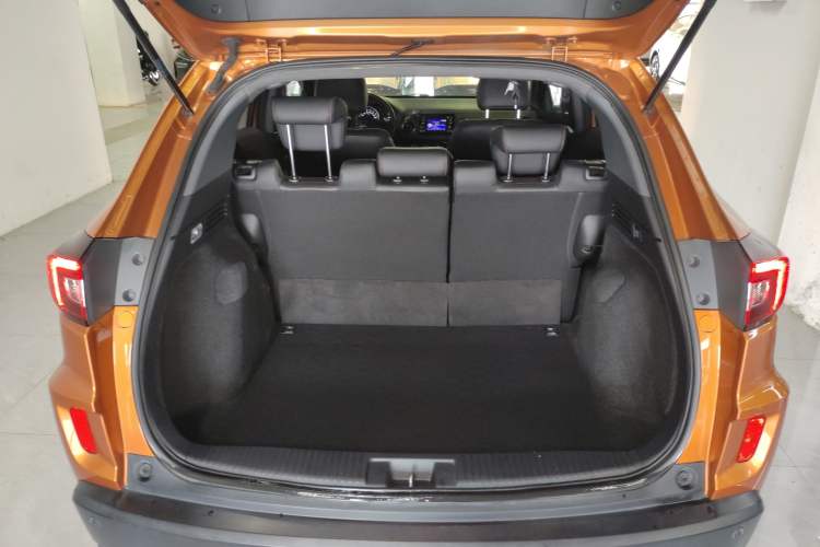 Used Honda XR-V 2017 1.5L LXi CVT Classic Edition Trunk