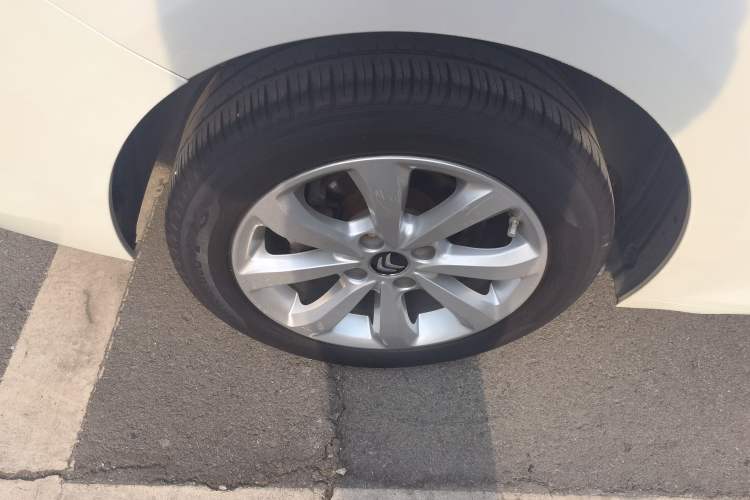 Used Citroen C4 Sega 2016 1.6L Automatic Comfort Model Right Rear Wheel Hub