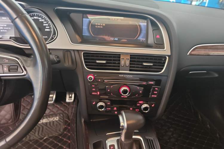 Used Audi A4L 2016 35 TFSI Automatic Comfort Model Audio And AC Panel