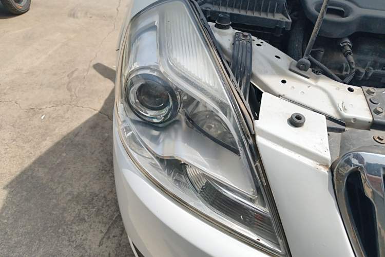 Used Buick Excelle 2013 1.5L Manual Classic Model Right Front Headlight
