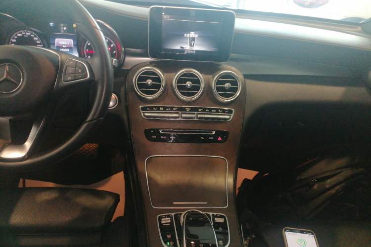 Used Mercedes-Benz GLC 2016 GLC 300 4MATIC Dynamic Model
