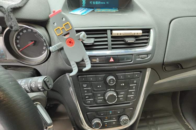 Used Buick Encore 2015 1.4T Automatic Two-Wheel Drive Urban Elite Version Audio And AC Panel