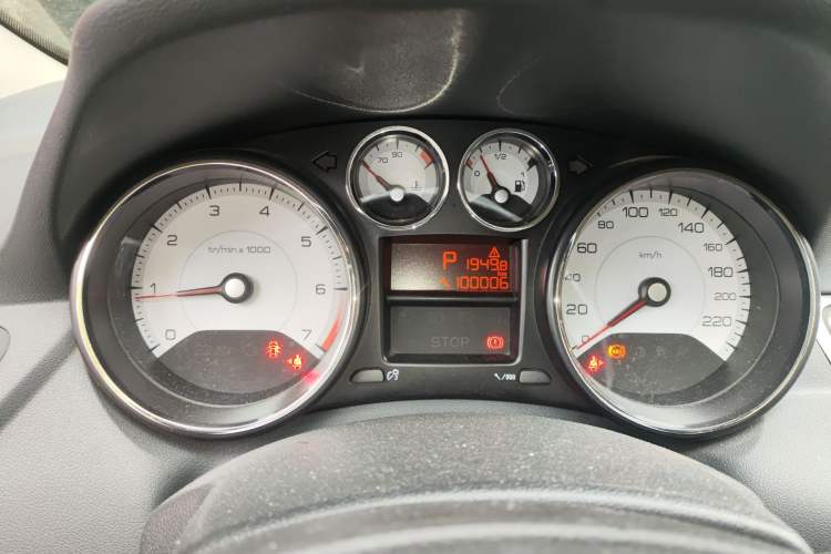 Used Peugeot 308 2014 Enjoy Edition Classic 1.6L Automatic Premium Model Odometer Close Up