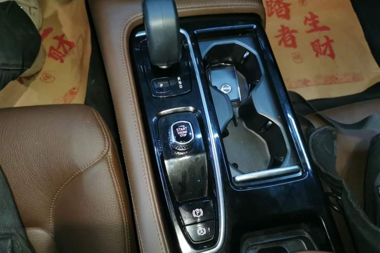 Used Volvo S90 New Energy 2024 Plug-in Hybrid Four-Wheel Drive Long-Range Zhiyi Luxury Edition