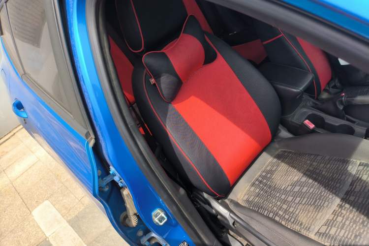 Used Buick Verano 2016 Hatchback 15S Automatic Ambition Model Right Front Seat