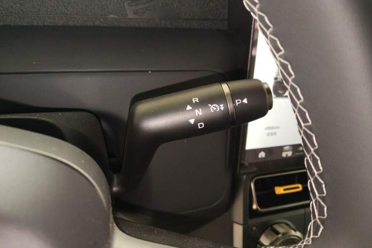 Used iCAR V23 2025 401 Two-Wheel Drive Intelligent Driving Version Gear Lever