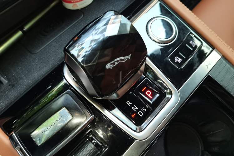Used Jaguar XFL 2022 XFL 2.0T P250 Two-Wheel-Drive Elite Sport Edition
