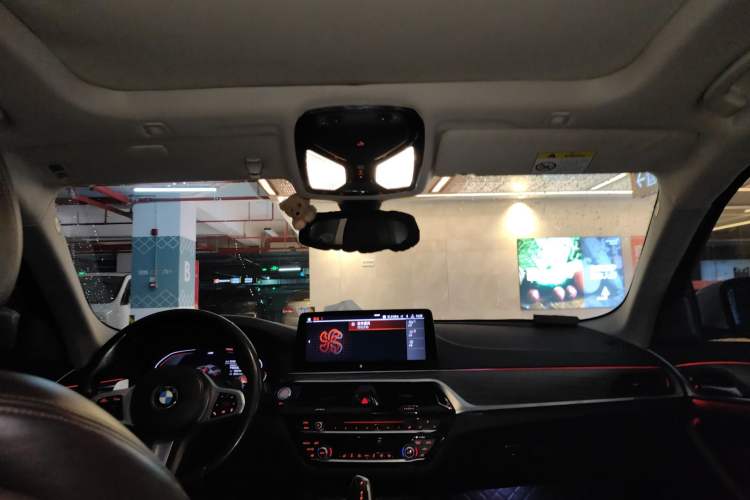 Used BMW 5 Series 2019 Facelifted 530Li Leading Edition M Sport Package