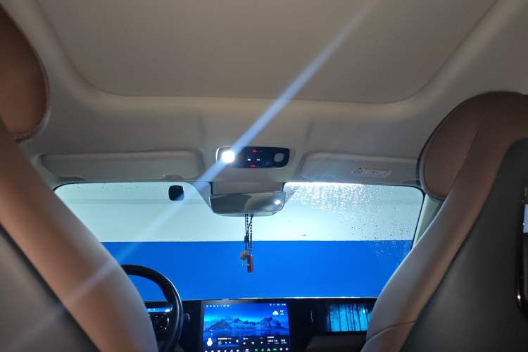 Used Leapmotor C11 2023 Range-Extended 285 Smart Enjoyment Edition Headliner