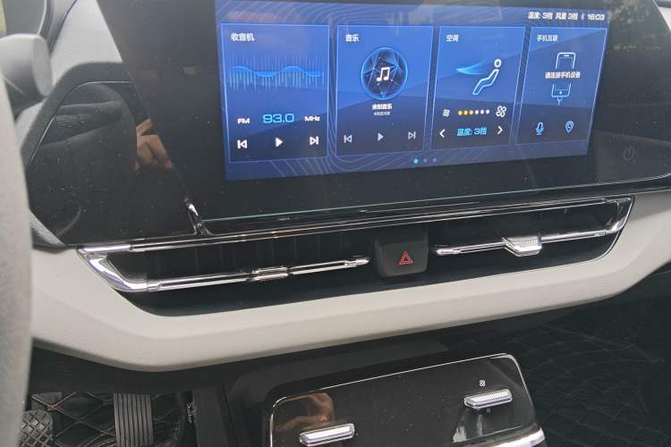 Used Wuling Victory 2020 1.5T CVT Elite Model Audio And AC Panel