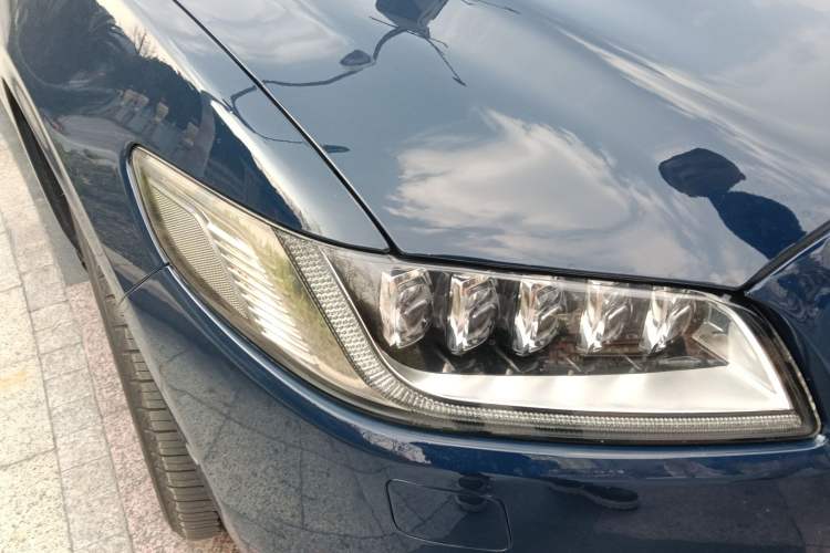 Used Lincoln Continental 2017 3.0T Four-Wheel Drive Presidential Edition Right Front Headlight