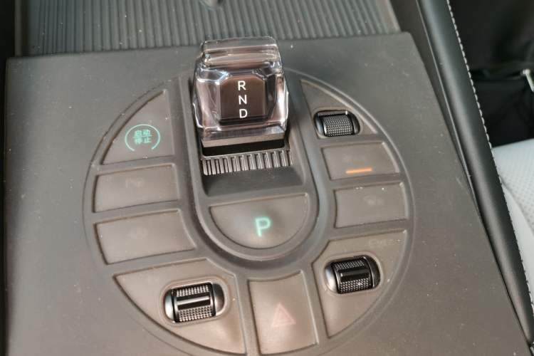 Used BYD Seal 06 New Energy 2025 DM-i Smart Drive 120KM Prestige Model Gear Lever