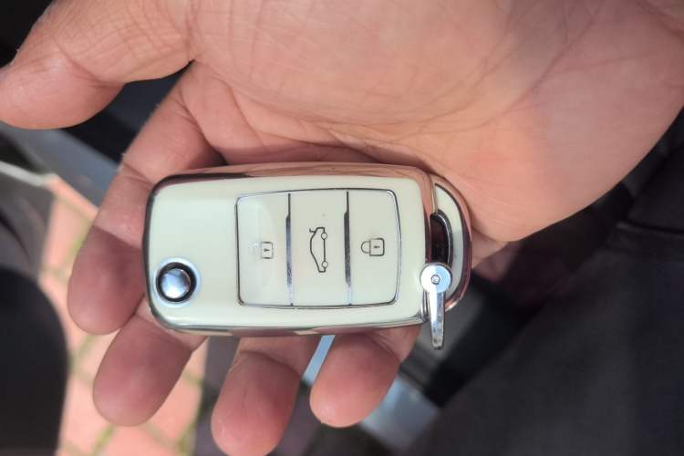 Used CHANGAN NEVO Lumin 2023 205km Xiangqin Version
