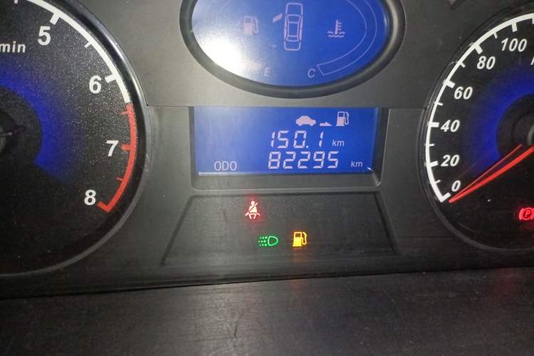 Used Geely Auto Classic Emgrand 2013 Sedan 1.8L Manual Luxury Model
