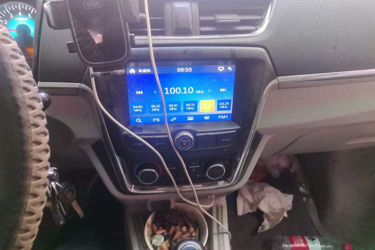 Used Jinbei New Hiace X30L 2022 1.5L Wealth Edition Air-Conditioning-Free Van China VI Standard SWC15M Audio And AC Panel