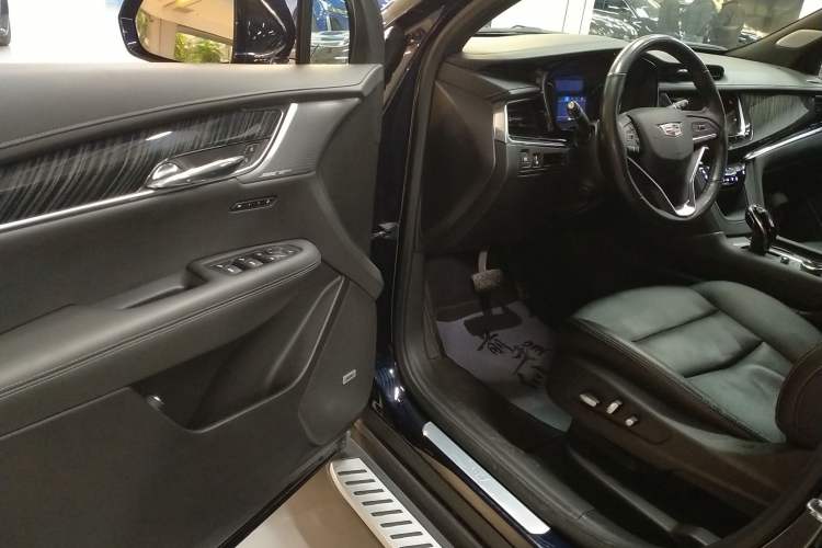 Used Cadillac XT6 2022 2.0T Six-Seater Four-Wheel Drive Luxury Version